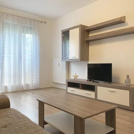Egyetemvaros B. Apartman Apartment