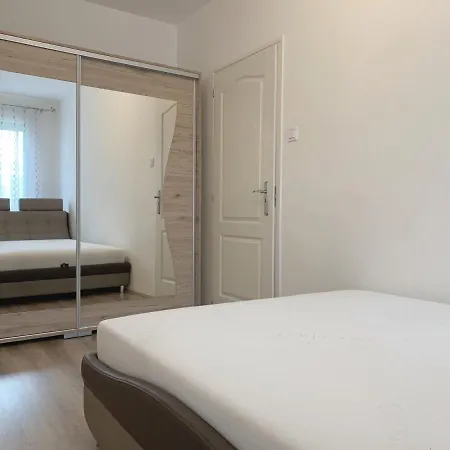 Apartment Egyetemvaros B. Apartman Pecs